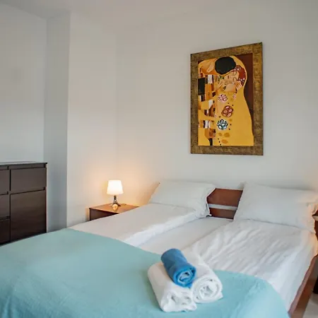 Golden Apartment *