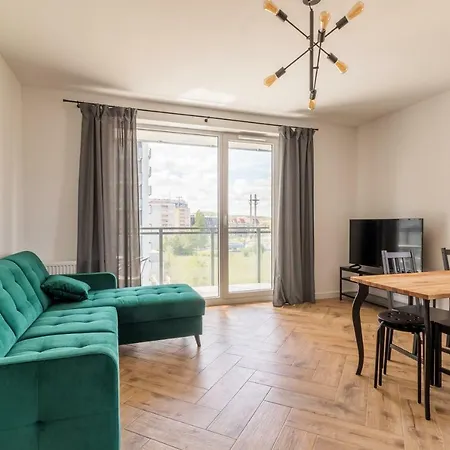 Golden Apartment *