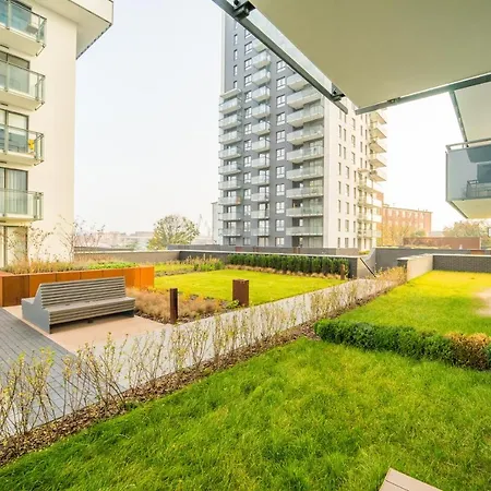 Golden Apartment *