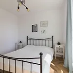 Golden Apartman *